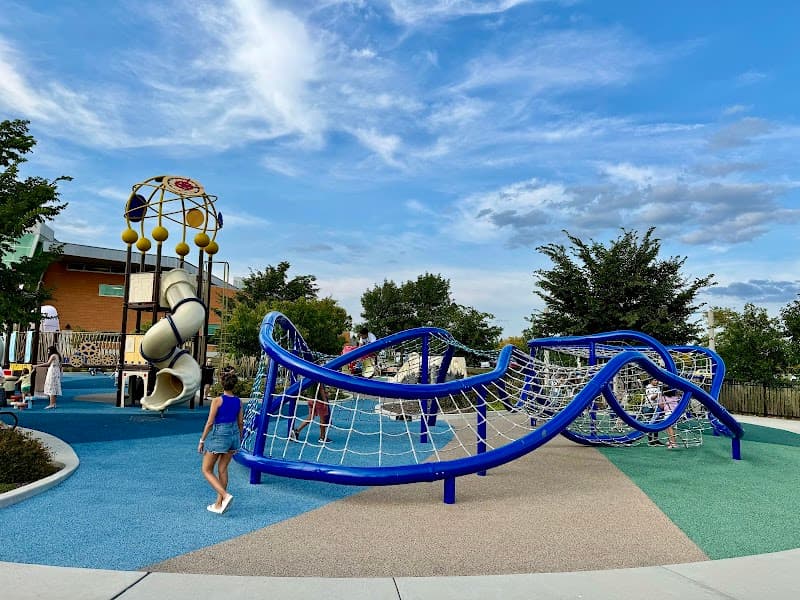 95th Street Community Plaza Splash Pad splash pad