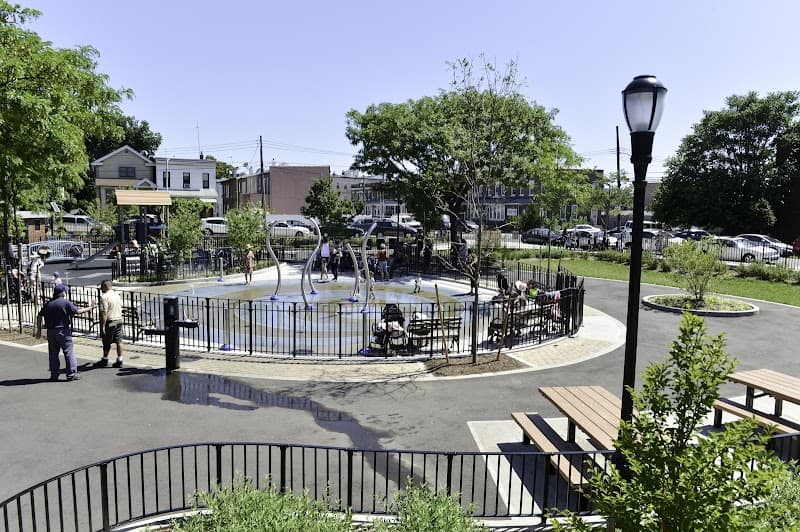Astoria Heights Playground splash pad