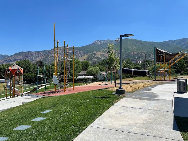 Burch Creek splash pad