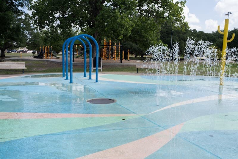 Burnett Bayland Park splash pad