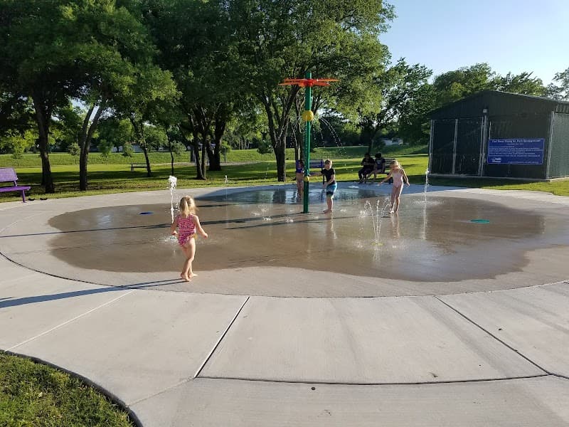 Carl Gene Young Sr. Park Sprayground splash pad