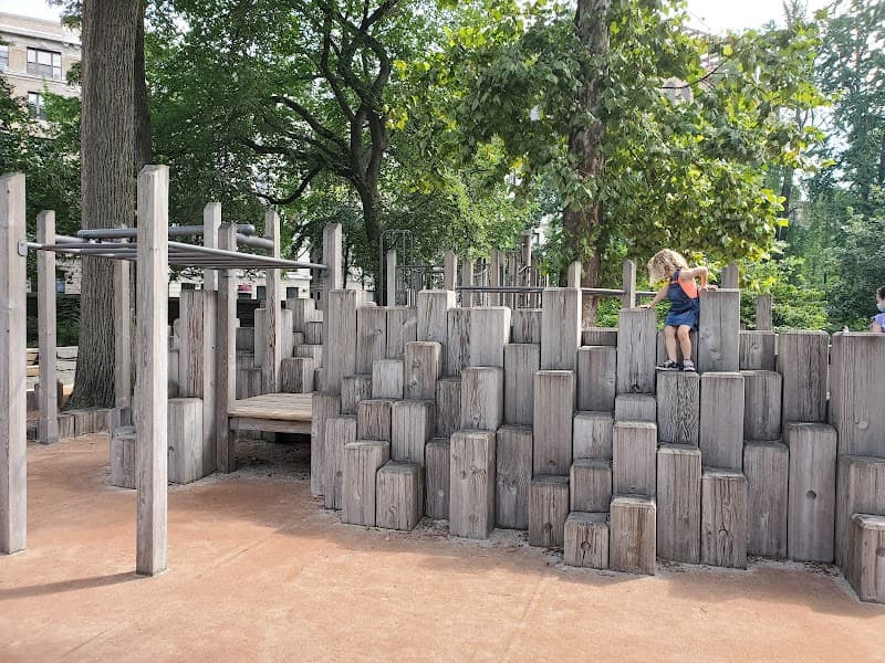 East 110th Street Playground in New York, New Jersey