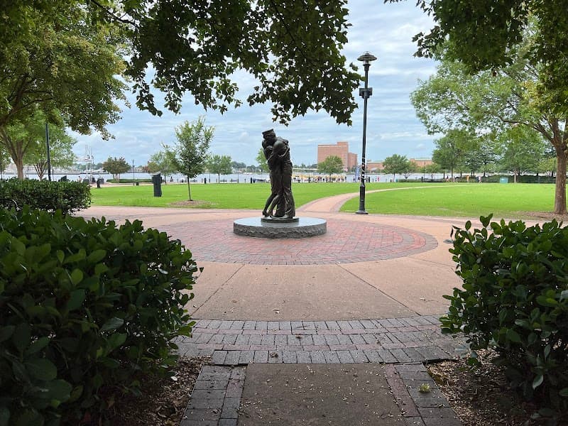 Fountain Park at Town Point Park splash pad