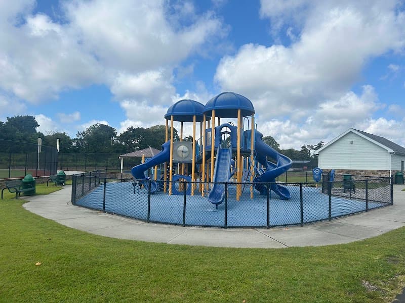 Grant Park Spray Pool in Hewlett, New York