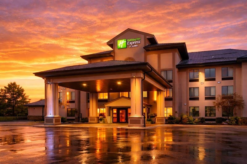Holiday Inn Express & Suites Winner by IHG Splash Pad in Winner, South Dakota
