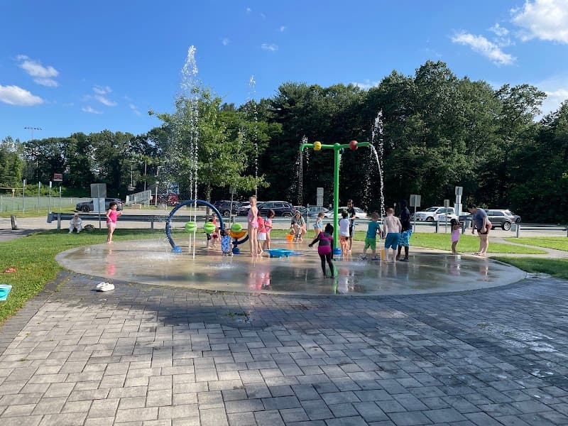 Livingston St. Splash Pad splash pad