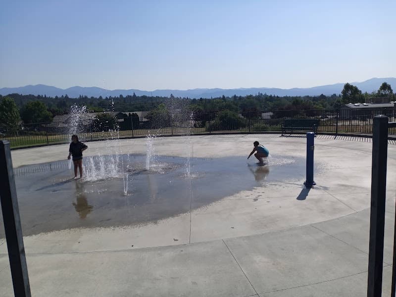 Lone Pine Park Splash Pad splash pad