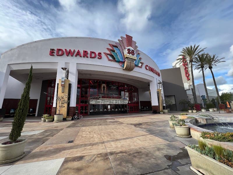 Long Beach Towne Center Splash Pad splash pad