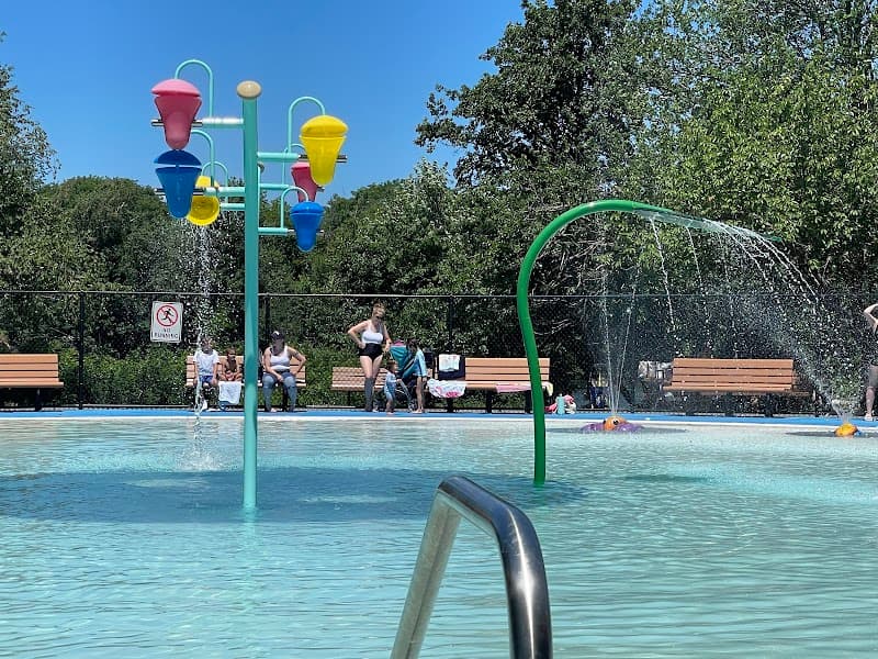 Neponset Spray Deck splash pad
