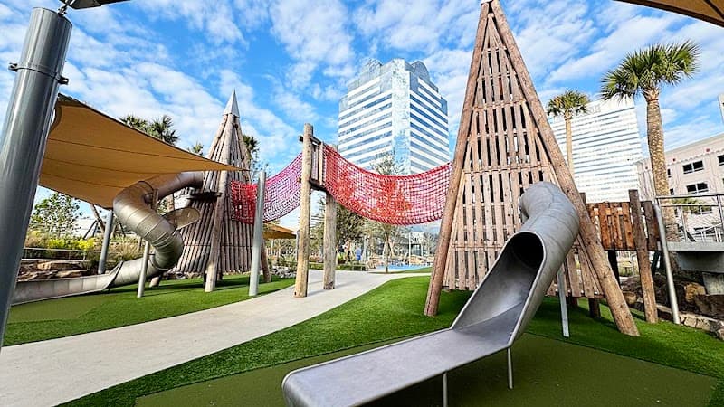 Riverfront Plaza Water Play Area splash pad