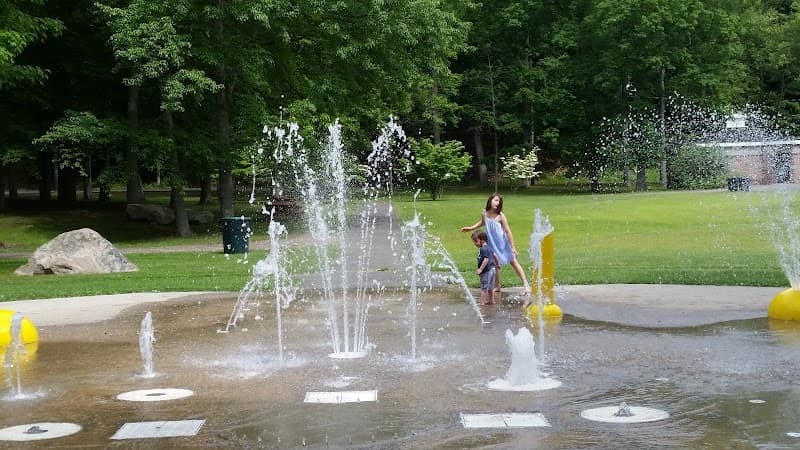 Robert G. Beach Memorial Park splash pad