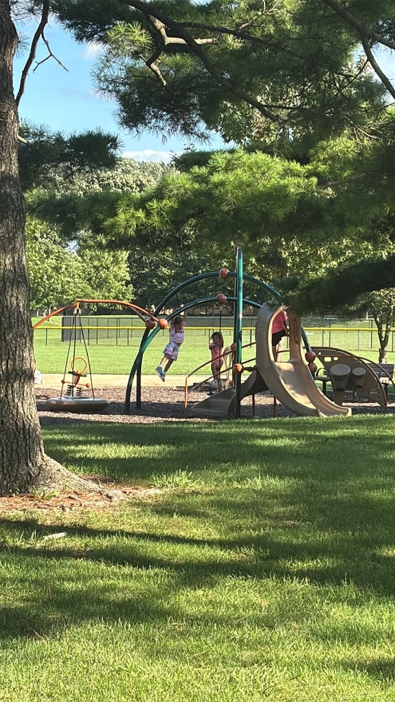Simmons Park Splash Pad splash pad