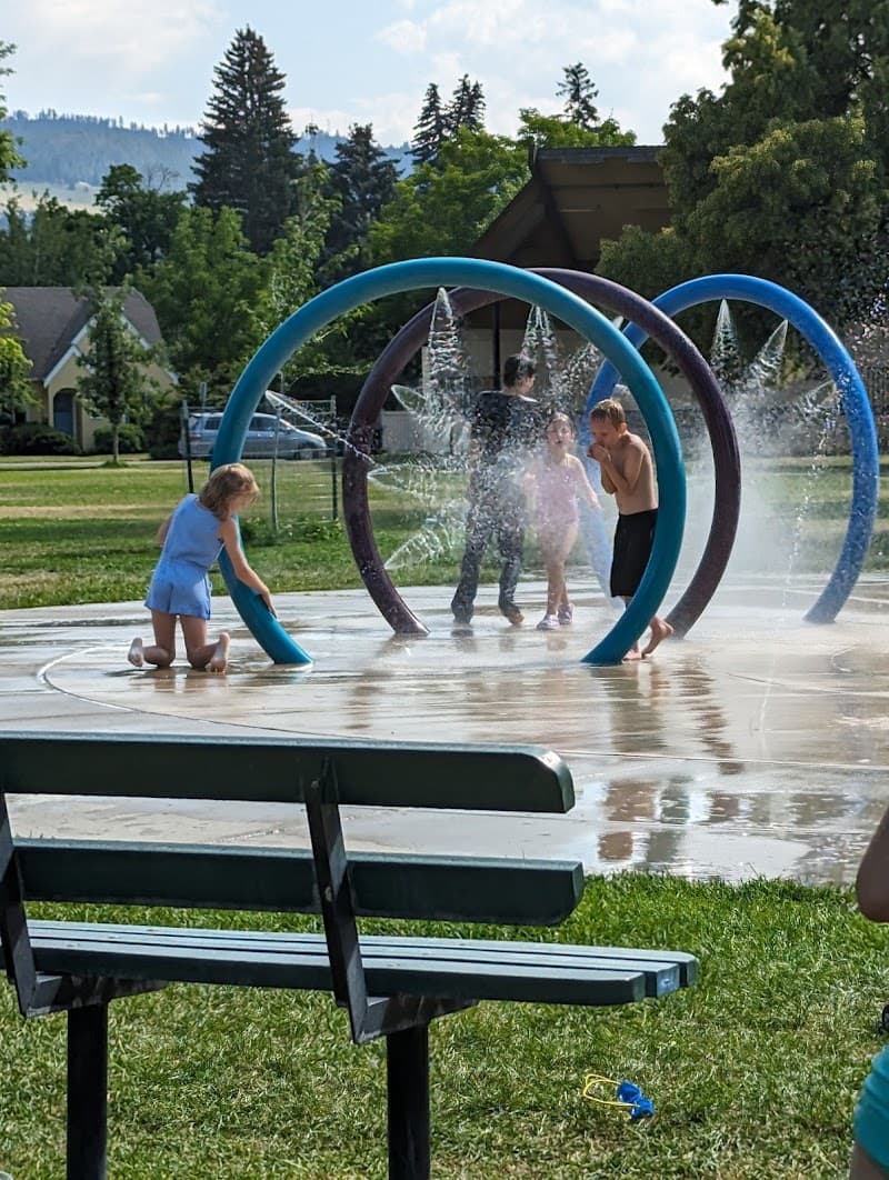 Splash Decks and Spray Pools splash pad