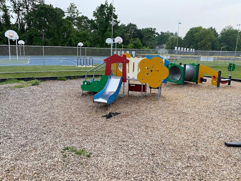 West Side Recreation Splash Pad splash pad
